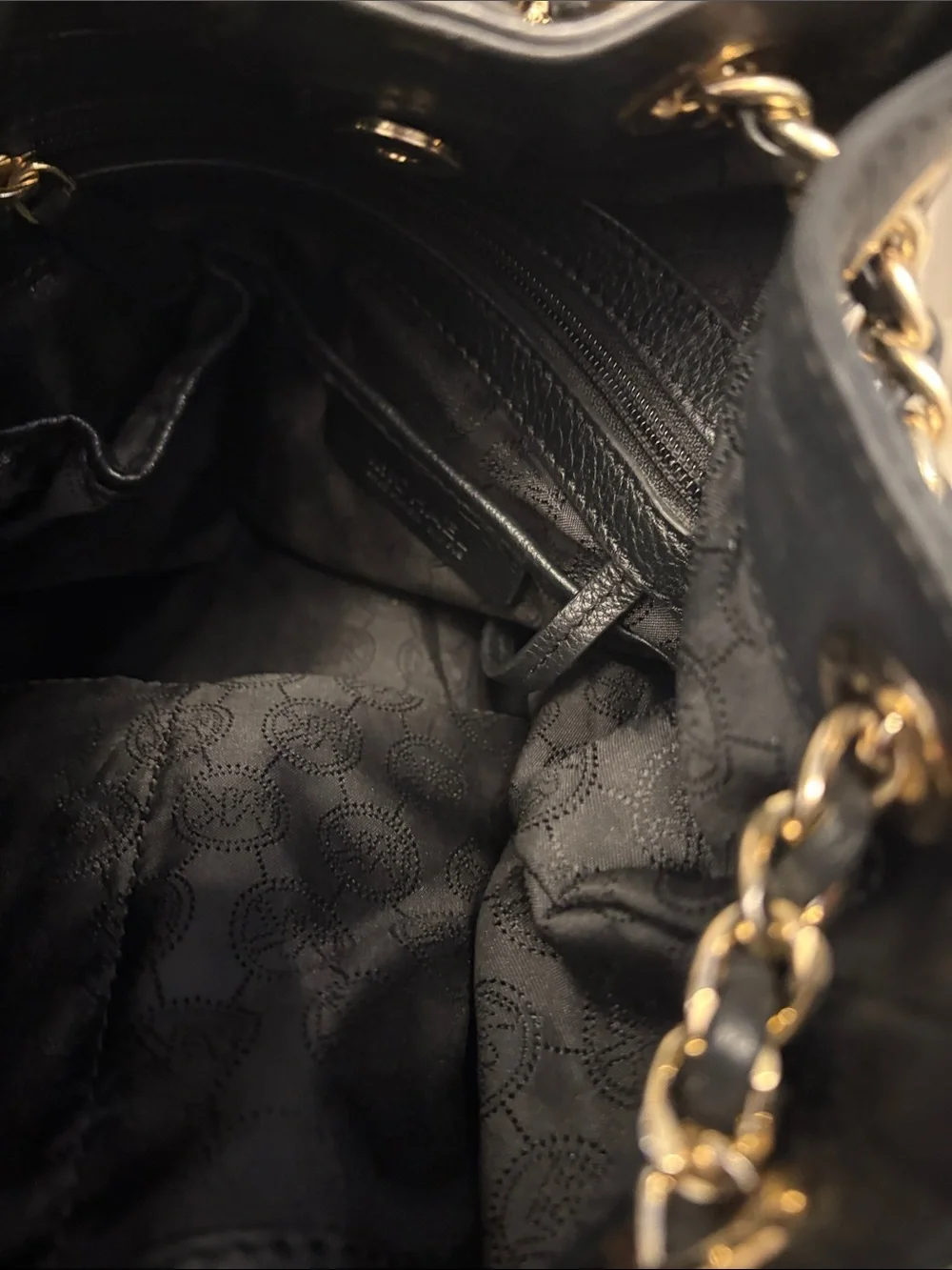 Michael Kors Large Frankie Black Pebbled Leather Chain-Accent Drawstring Hobo